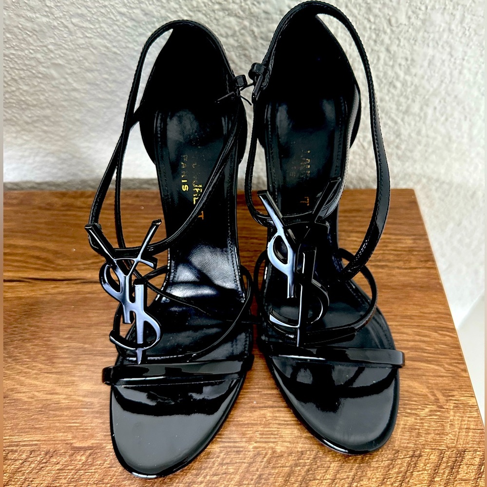 Yves Saint Laurent black heels
